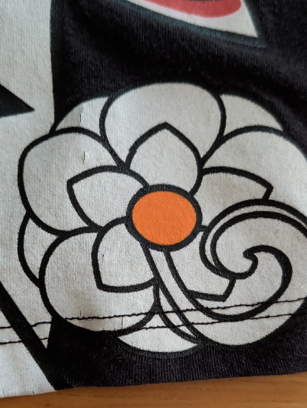 Tokidoki V-neck Tee - M - Picture 11 of 11